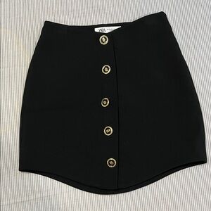 Zara Black Buttoned Women's Skirt